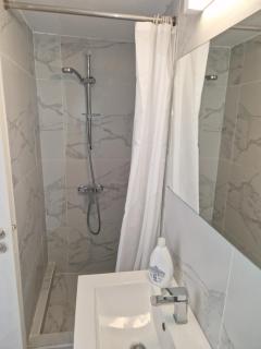 Kolonaki Seaview Apartments - Larnaca - 9