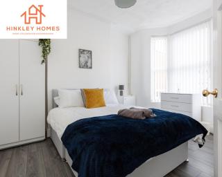 Newly renovated 4bed - Free parking - City Links By Hinkley Homes Short Lets & Serviced Accommodation - 7