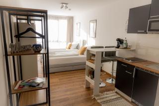 Come4Stay Passau - Holzheim 411 I modern I WLAN I Küche I Parkplatz I SmartTV mit Netflix - 9