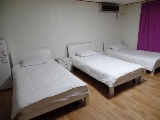 Family House Hongdae - Seoul - 2