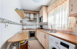 3 Bedroom Beautiful Apartment In Torrox - Torrox - 6