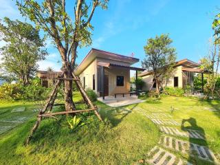ปีกุนรีสอร์ท & Swimming pool (Pigoon Resort) - - 8