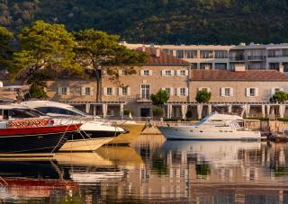 Lazure Hotel & Marina - 7