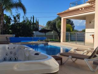 Villa Ruana - 5 bedrooms on Suite- Free out door Hot Jacuzzi - By Bedzy - Albufeira - 9