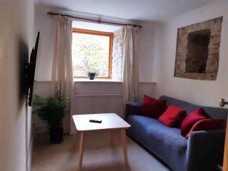 Plough Cottage is a 18th Century barn conversion offering a tranquil rural retreat 9 miles from the Lake District National Park - 6