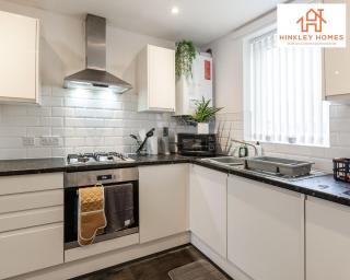 Newbuild 4bed - City Centre - Free secure parking! By Hinkley Homes Short Lets & Serviced Accommodation - Liverpool - 4