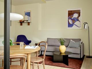 Apēron Apartment Hotel - 2