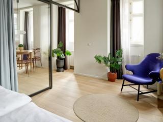 Apēron Apartment Hotel - 8