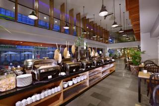 Hotel NEO+ Kuta Legian by ASTON - Legian - 7