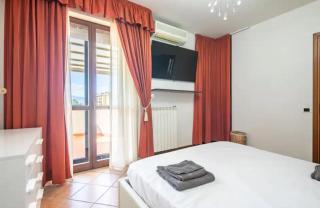 SUITE con 2 Balconi - 6 Guest - Prato - 0