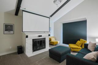 Perfect Getaway Home w Pool Jacuzzi Cinema Room - Richardson - 6
