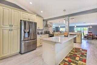3 Mi to Dtwn Bradenton Home with Yard! - Bradenton - 3