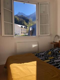 Appartement Lumineux et Rénové dans les Pyrénées - Eaux-Bonnes - 2