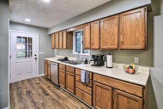 Peaceful Cottage with Mtn View Near ATV Trails! - Welch - 2