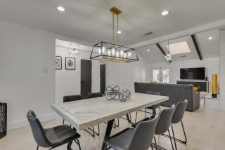 Modern and Spacious Dallas Getaway w Private POOL - Dallas - 2
