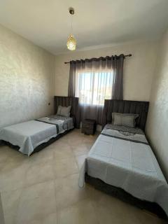 bel appartement avec piscine résidence taflout agadir - Imi Ouaddar - 4