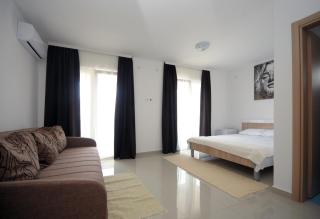 Apartments Vila Anastasia - Budva - 4
