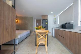 Laurdhomes Laguito Loft Hot Ware 1Bath, lake view - 5