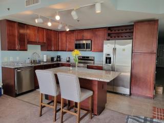 Spectacular 5th Floor Gulf View Condo in Panama City Beach, just steps away from the beach - Panama City Beach - 5