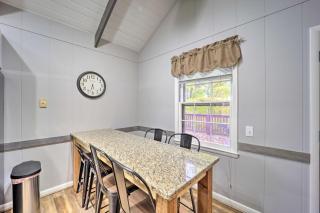 2 Mi to Beech Mtn Blue Ridge Cabin with Deck - Beech Mountain - 1
