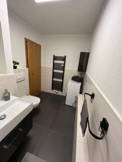 Neue 45 QM Eigentumswohnung, Balkon, Tiefgarage - 1