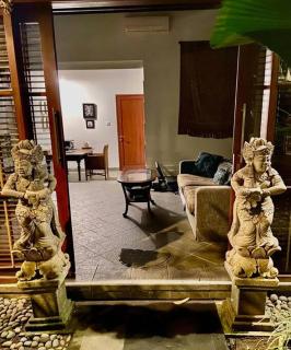 Spacious 4-bedroom garden villa - Sanur - 6