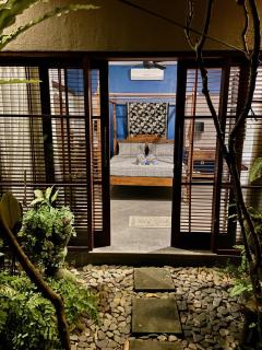 Spacious 4-bedroom garden villa - Sanur - 2
