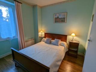 Maison de plain-pied avec jardin clos, jeux enfants, vélos, animaux acceptés, proche Montbron - FR-1-653-6 - 4