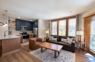 Zephyr Mountain Lodge Premium-Rated 2416 - 6