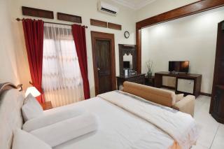 Ndalem Maharani Guest House - 8
