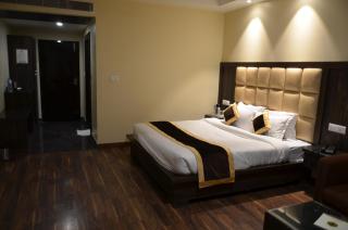 Tulip Tree Hotel - 6