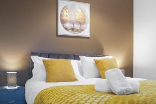 Inviting 2-Bed House in Milton Keynes - Netflix - 7