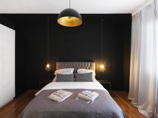 Athenian Apartment in the center with Jacuzzi - Athens - 2