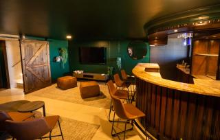 Deja Blue Beachfront Villa, Newly renovated - 1