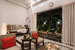SaffronStays Uno Crest, Lonavala - 4 BDR Artistically Decorated Villa Near Bhushi Dam - Lonavala - 4