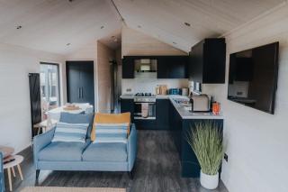 Briarfield Farm Stays - Uisce Cabin - Glenarm - 4