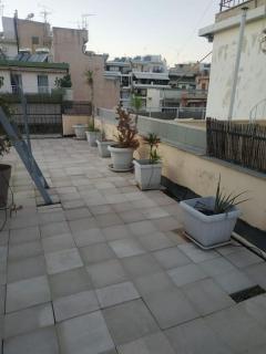 Spacious private rooftop studio, mountain and sea view - Atene - 9