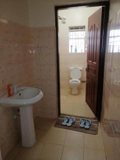 Nash Issah Studio10 - 1bedroom - 6