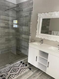 Guest house on Gillian Unit 7 - Ballito - 2