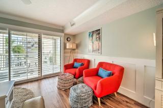 Bright Carolina Beach Condo - Walk to Shore! - Carolina Beach - 3