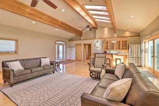 Lakefront Romulus Retreat with Private Dock! - Romulus - 6