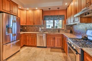 Lakefront Romulus Retreat with Private Dock! - Romulus - 4