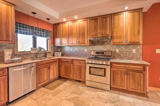 Lakefront Romulus Retreat with Private Dock! - Romulus - 3