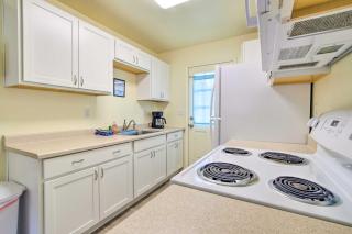 Winchester Bay Apt Near Dunes and State Parks! - 3
