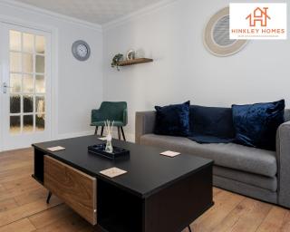 Spacious 3 bedroom house with wifi and car parking By Hinkley Homes Short Lets & Serviced Accommodation - 8