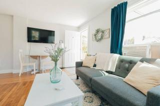 Cozy Farmhouse Apartment in Bristol 2 bed 1 bath - 9