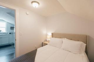 Charming Apt with chic decor Superhost w 5 Stars - 3