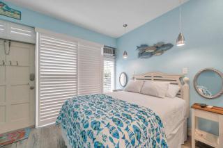 Picturesque Waterfront Studio - Clearwater Beach - 6