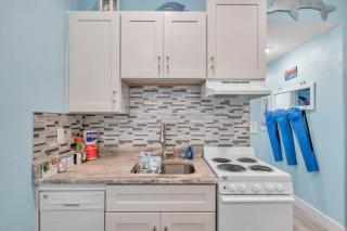 Picturesque Waterfront Studio - 2