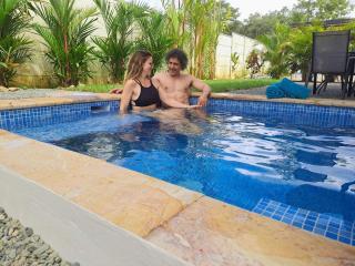 Comfy King bed, private yard and pool! - Uvita - 4